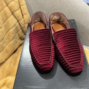 Red Velvet Slip on Loafers Women’s 10